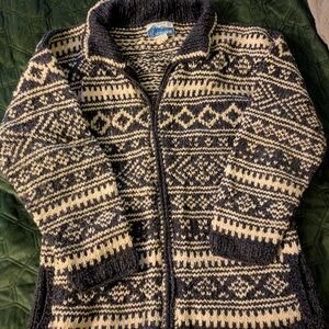 100% Wool Cardigan Women's Patterned Sweater With Side Pockets